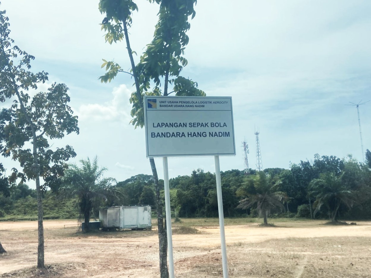 Lapangan Sepak Bola Bandara Hang Nadim